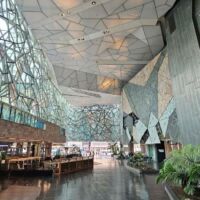 Atrium des Ian Potter Centre der National Gallery of Victoria in Melbourne