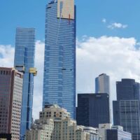 Eureka Tower Melbourne, Victoria<br>
Mit 297,3 m das zweithöchste Gebäude Melbournes und das dritthöchste Wohngebäude Australiens Eureka Tower Melbourne, Victoria