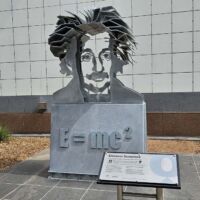 Einstein Sculpture von Jay Galvin in Canberra, ACT