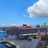 Kreuzfahrtschiff "Virgin" im Hafen von Sydney, New South Wales Kreuzfahrtschiff "Virgin" im Hafen von Sydney, New South Wales