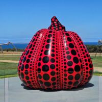 "Pumpkin" von Yayoi Kusama