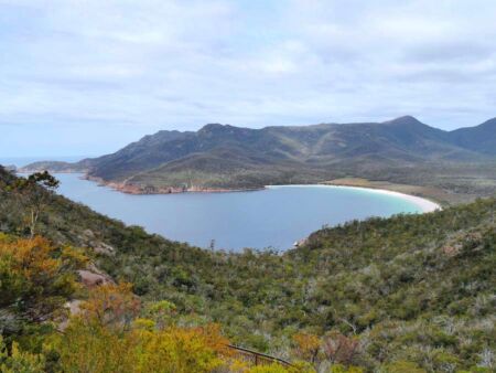 Wineglass Bay Lookout im Freycinet National Park, Tasmania Wineglass Bay Lookout im Freycinet National Park, Tasmania