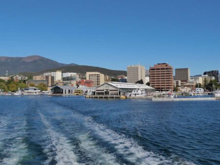 Piers am River Derwent in Hobart, Tasmania Piers am River Derwent in Hobart, Tasmania