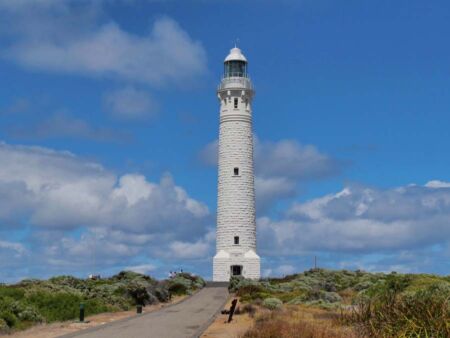 Cape Leeuwin Lighthouse im Leeuwin-Naturaliste National Park, Western Australia<br>
Der südwestlichste Punkt Australiens Cape Leeuwin Lighthouse im Leeuwin-Naturaliste National Park, Western Australia