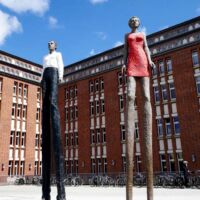 Zentralbibliothek Hamburg, Germany<br>
„Mann und Frau“ von Stephan Balkenhol Mann und Frau (Hamburg, Germany)