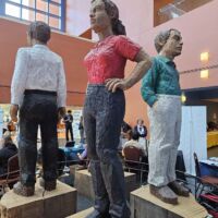 William J. Rutter Center UCSF Campus San Francisco, California<br>
“Four Large Figures” von Stephan Balkenhol Four Large Figures (San Francisco, California)