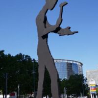 Am Messeturm Frankfurt, Germany<br>
"Hammering Man" von Jonathan Borofsky Hammering Man (Frankfurt, Germany)