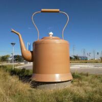 "Rooster Town Kettle" von Ian August