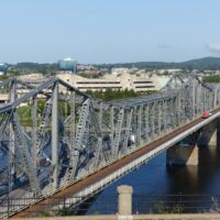Brücke über den Ottawa River in Ottawa, Ontario Brücke über den Ottawa River in Ottawa, Ontario