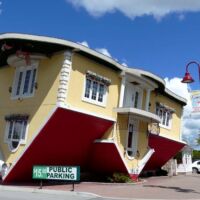 Upside Down House Niagara Falls, Ontario Upside Down House Niagara Falls, Ontario