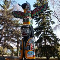 Totempfahl am Wascana Lake in Regina, Saskatchewan