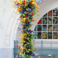 Union Pacific Station Tacoma, Washington<br>
"End-of-the-Day Chandelier" von Dale Chihuly End-of-the-Day Chandelier (Tacoma, Washington)