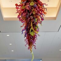 St. Louis Art Museum, Missouri<br>
"Wine Chandelier" von Dale Chihuly Wine Chandelier (St. Louis Art Museum, Missouri)