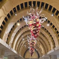 Resorts World Sentosa, Singapore<br>
"The Armonia Chandeliers" von Dale Chihuly The Armonia Chandeliers (Resorts World Sentosa, Singapore)