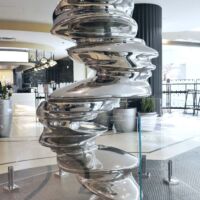 ARIA Fine Art Collection Las Vegas, Nevada<br>
"Bolt" von Tony Cragg Bolt (ARIA Fine Art Collection Las Vegas, Nevada)