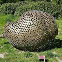 Middelheim Museum Antwerp, Belgium<br>
"Envelope" von Tony Cragg Envelope (Antwerp, Belgium)