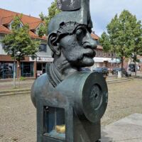 Neuer Markt Rotenburg (Wümme), Germany<br>
„Paar-oh-die“ von Jürgen Goertz Paar-oh-die (Rotenburg/Wümme, Germany)