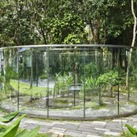 Mapletree Business City, Singapore<br>
"Elliptical Pavillion" von Dan Graham Elliptical Pavillion (Singapore)