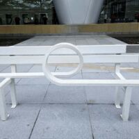 Collyer Quay, Singapore<br>
"Modified Social Bench #5" von Jeppe Hein Modified Social Bench #5 (Singapore)
