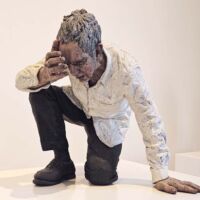 Galerie Scheffel Bad Homburg, Germany<br>
"You’re Not The Same" von Sean Henry You’re Not The Same - Crouching Figure (Galerie Scheffel Bad Homburg, Germany)
