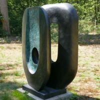 Kröller-Müller Museum Otterlo, the Netherlands<br>
"Dual Form" von Barbara Hepworth Dual Form (Otterlo, the Netherlands)
