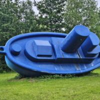 Marinetechnikschule Parow, Germany<br>
"Im selben Boot" von Inges Idee Im selben Boot (Parow, Germany)