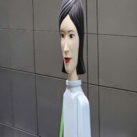 Orchard Central, Singapore<br>
"Tall Girl" von Inges Idee Tall Girl (Singapore)