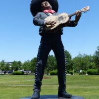 "Sculpture Along the Way" in Hamilton, New Jersey<br>
"Los Mariachis” von Seward Johnson Los Mariachis (Hamilton, New Jersey)