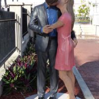 Custom House Key West, Florida<br>
"Memorable Date" von Seward Johnson Memorable Date (Key West, Florida)