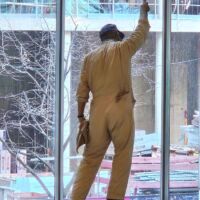 Frankfurt, Germany<br>
"Window Cleaner" von Seward Johnson Window Cleaner (Frankfurt, Germany)
