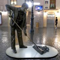 Paris Las Vegas, Nevada<br>
"Aftermath" von Seward Johnson Aftermath (Paris Las Vegas, Nevada)