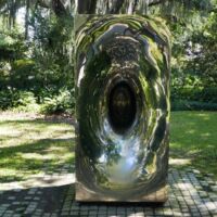 Sydney and Walda Besthoff Sculpture Garden New Orleans, Louisiana<br>
"Untitled" von Anish Kapoor Untitled (New Orleans, Louisiana)