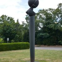 Agentur für Arbeit Nienburg, Germany<br>
"Große Flora II" von Fritz Koenig Große Flora II (Nienburg, Germany)