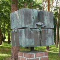 Worpswede, Germany<br>
„Großes Kreuz VI“ von Fritz Koenig Großes Kreuz VI (Worpswede, Germany)