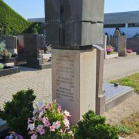 Friedhof Burglengenfeld, Germany<br>
"Grabmal Bruchschlegel" von Fritz Koenig Grabmal Bruchschlegel (Burglengenfeld, Germany)