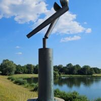 Vilstalstausee Marklkofen, Germany<br>
"Große Zwei IX" von Fritz Koenig Große Zwei IX (Marklkofen, Germany)