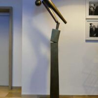 HypoVereinsbank Landshut, Germany<br>
"Zwei XIX" von Fritz Koenig Zwei XIX (Landshut, Germany)