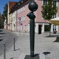 Spiegelgasse Landshut, Germany<br>
"Mona" von Fritz Koenig Mona (Landshut, Germany)