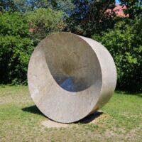 Prantlgarten am Koenigmuseum Landshut, Germany<br>
"Durchstich" von Fritz Koenig Durchstich (Landshut, Germany)