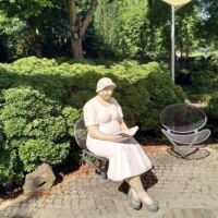 Die Lesende (Bad Zwischenahn, Germany)