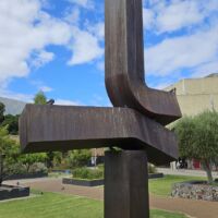 Art Gallery of Western Australia Perth, Western Australia<br>
"Between" von Clement Meadmore Between (Perth, Western Australia)
