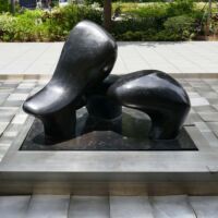 Scotts Square, Singapore<br>
"Working Model for Sheep Piece" von Henry Moore Working Model for Sheep Piece (Singapore)