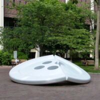 Philadelphia, Pennsylvania<br>
"Split Button" von Claes Oldenburg Split Button (Philadelphia, Pennsylvania)