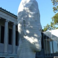 Albright-Knox Art Gallery Buffalo, New York<br>
"Laura" von Jaume Plensa Laura (Buffalo, New York)