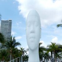 Pérez Art Museum Miami, Florida<br>
"Looking into my Dreams, Awilda" von Jaume Plensa Looking into my Dreams, Awilda (Miami, Florida)