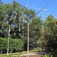 Sydney and Walda Besthoff Sculpture Garden New Orleans, Louisiana<br>
"Four Lines Oblique" von George Rickey Four Lines Oblique (New Orleans, Louisiana)