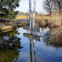Harald-Quandt-Haus Bad Homburg, Germany<br>
"Double L Excentric Gyratory Pond" von George Rickey Double L Excentric Gyratory Pond (Bad Homburg, Germany)
