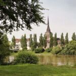 Blick auf die Herz-Jesu-Kirche in Frankfurt-Fechenheim
