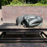 Museen Haus Lange Haus Esters Krefeld, Germany<br>
"Bronzefrau II" von Thomas Schütte Bronzefrau II (Krefeld, Germany)