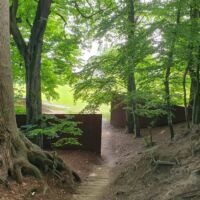 Louisiana Museum of Modern Art Humlebaek, Denmark<br>
"The Gate in the Gorge" von Richard Serra The Gate in the Gorge (Humlebaek, Denmark)